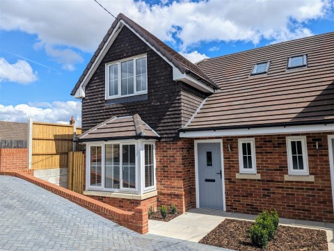 View full details for Firs Way, Basingstoke