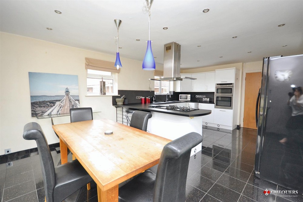Images for Byfleet Avenue, Old Basing
