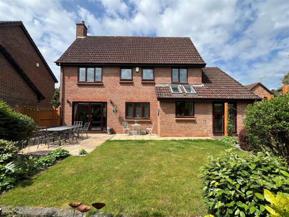 Images for Bartlett Close, Bramley, Tadley