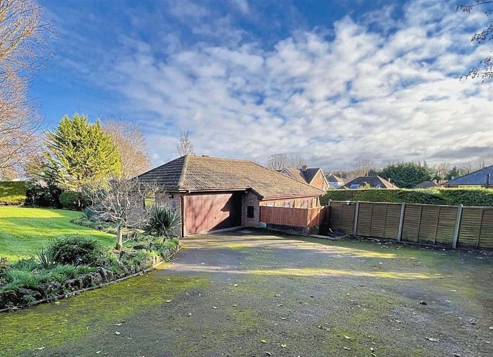 Images for Upper Chestnut Drive, Basingstoke