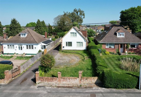 View full details for Kempshott Lane, Kempshott, BASINGSTOKE