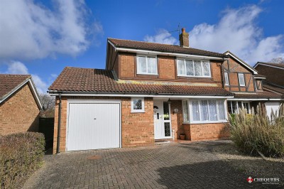 Centurion Way, Hatch Warren, Basingstoke