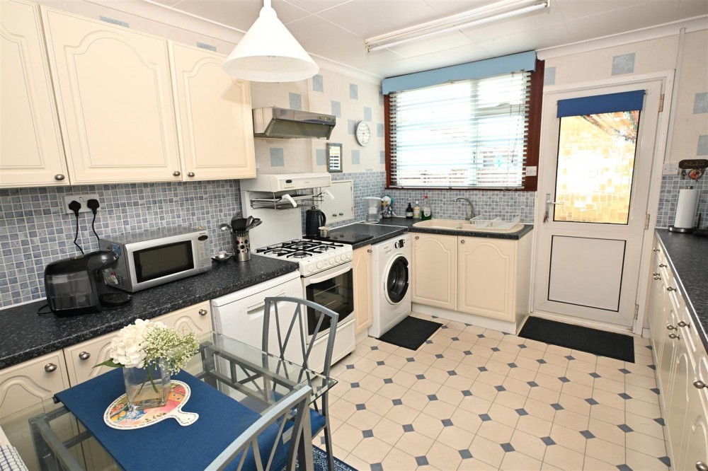 Images for Princes Crescent, Basingstoke