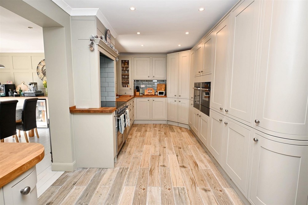 Images for Woburn Gardens, Basingstoke