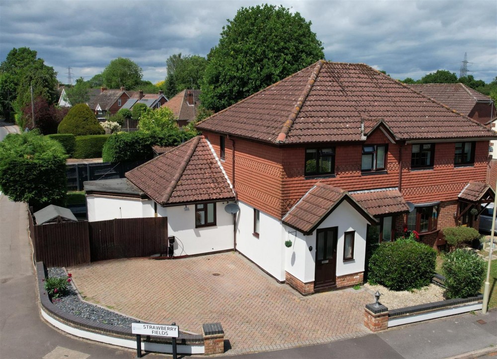 Images for Strawberry Fields, Bramley, Tadley