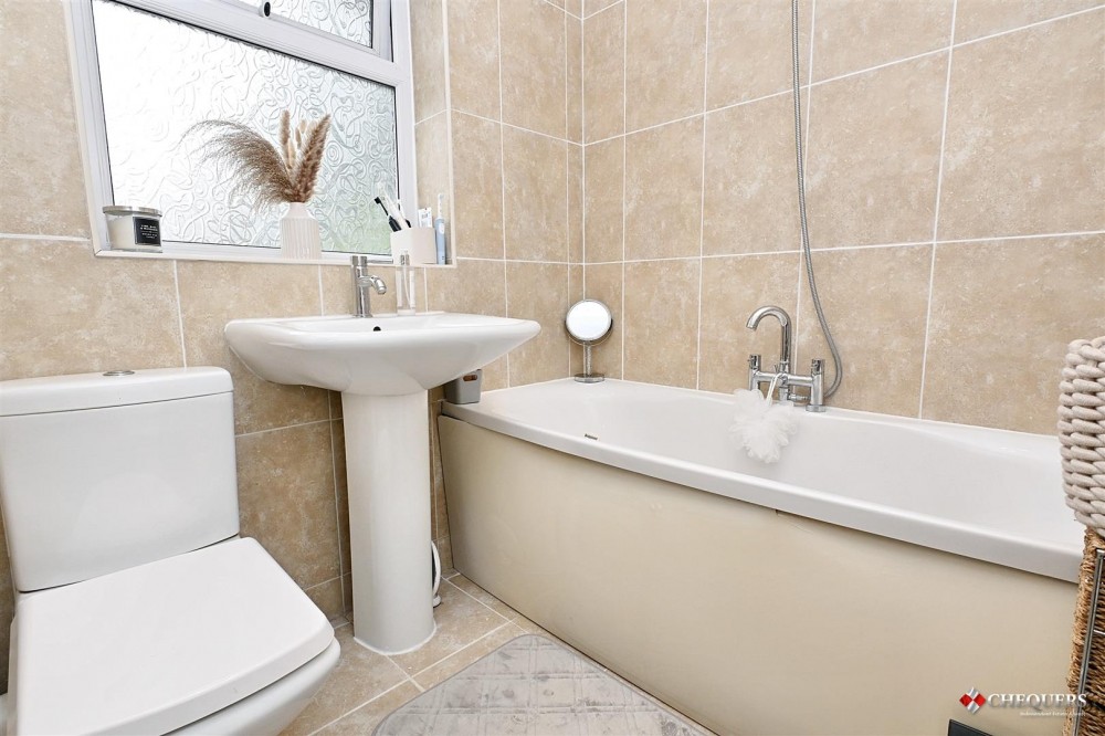 Images for Strawberry Fields, Bramley, Tadley