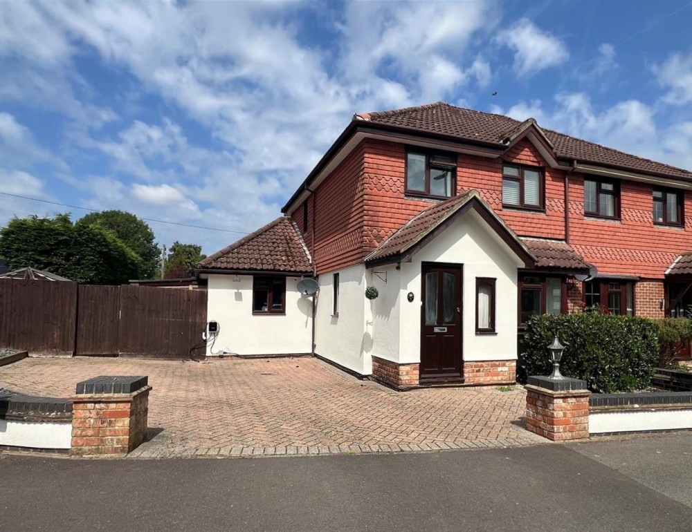 Images for Strawberry Fields, Bramley, Tadley