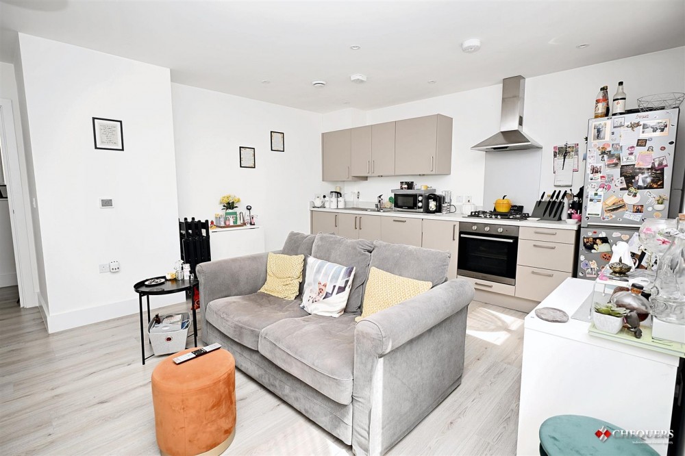 Images for 7 Aurum Green Avenue, Chineham, Basingstoke