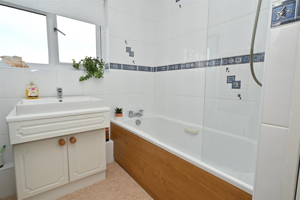 Images for Portsmouth Crescent, Basingstoke