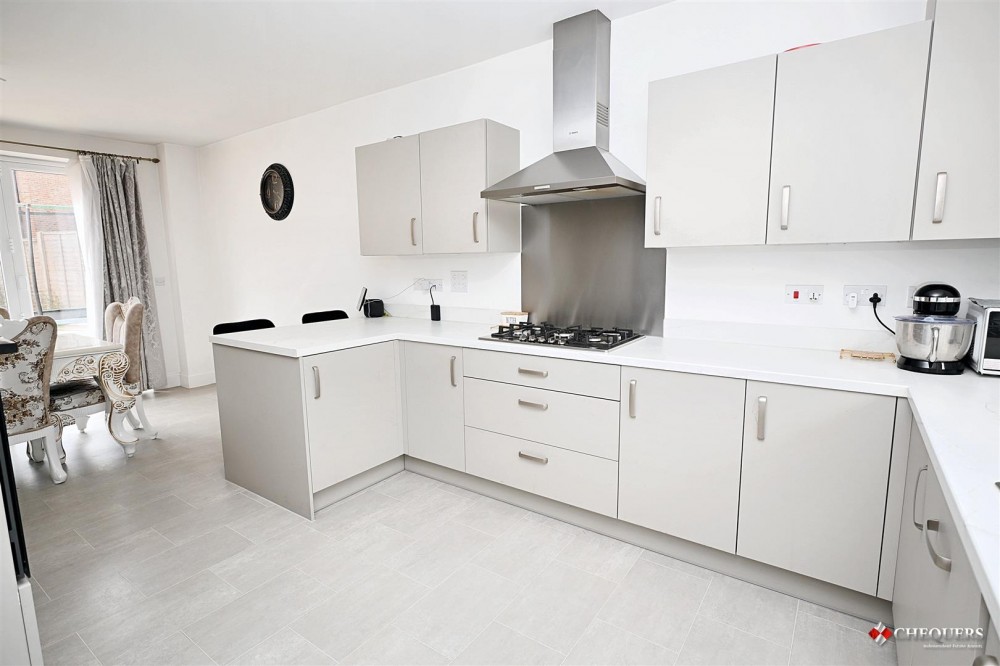 Images for Peacock Avenue, Basingstoke