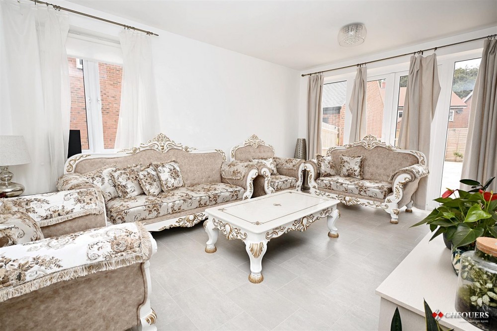 Images for Peacock Avenue, Basingstoke