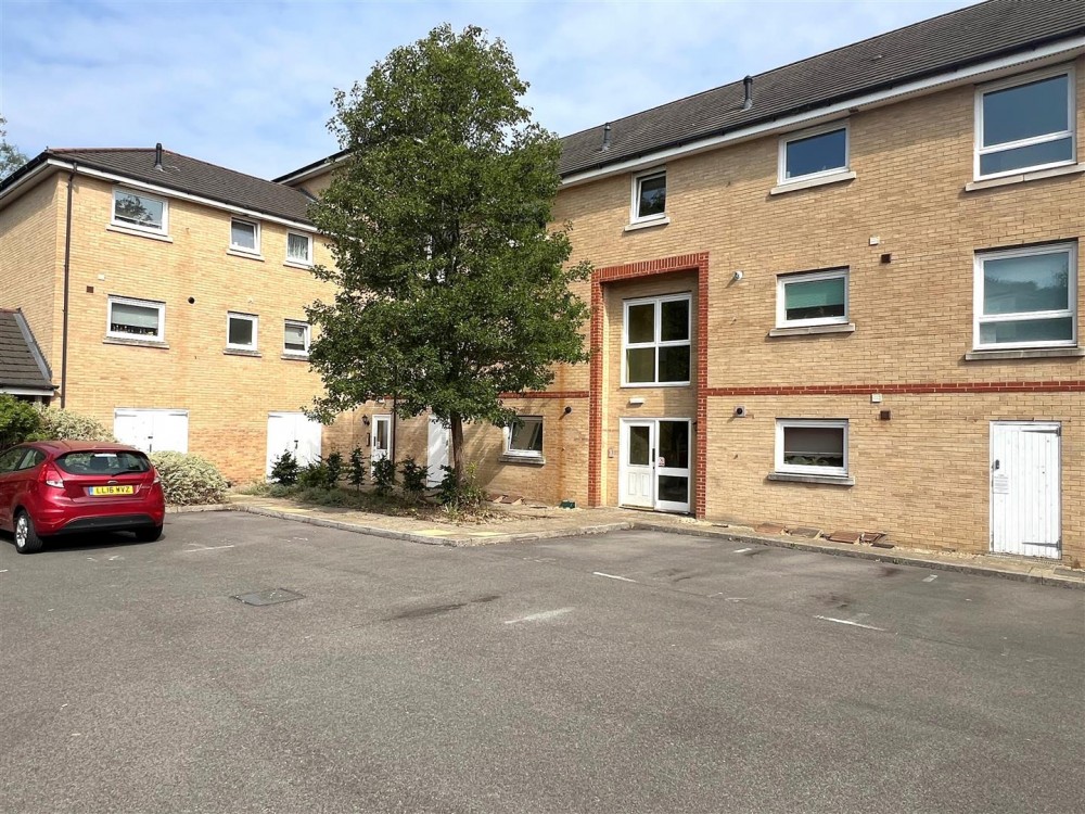 Images for Lillymill Chine, Chineham, Basingstoke