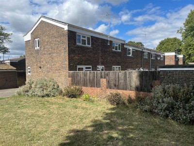 Byron Close, BASINGSTOKE