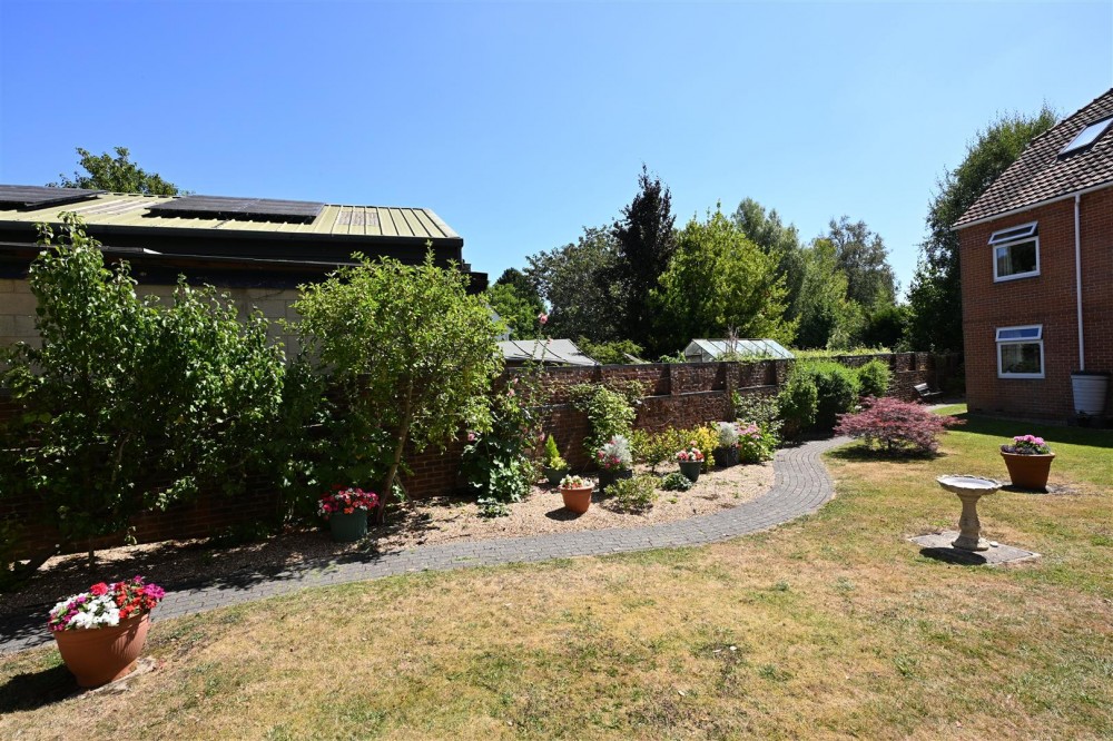 Images for Mulberry Mead, Whitchurch