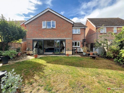 View full details for Wallis Drive, Bramley, Tadley