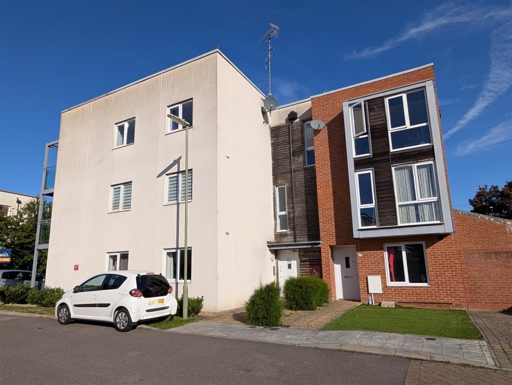 Images for Tenzing Gardens, Basingstoke