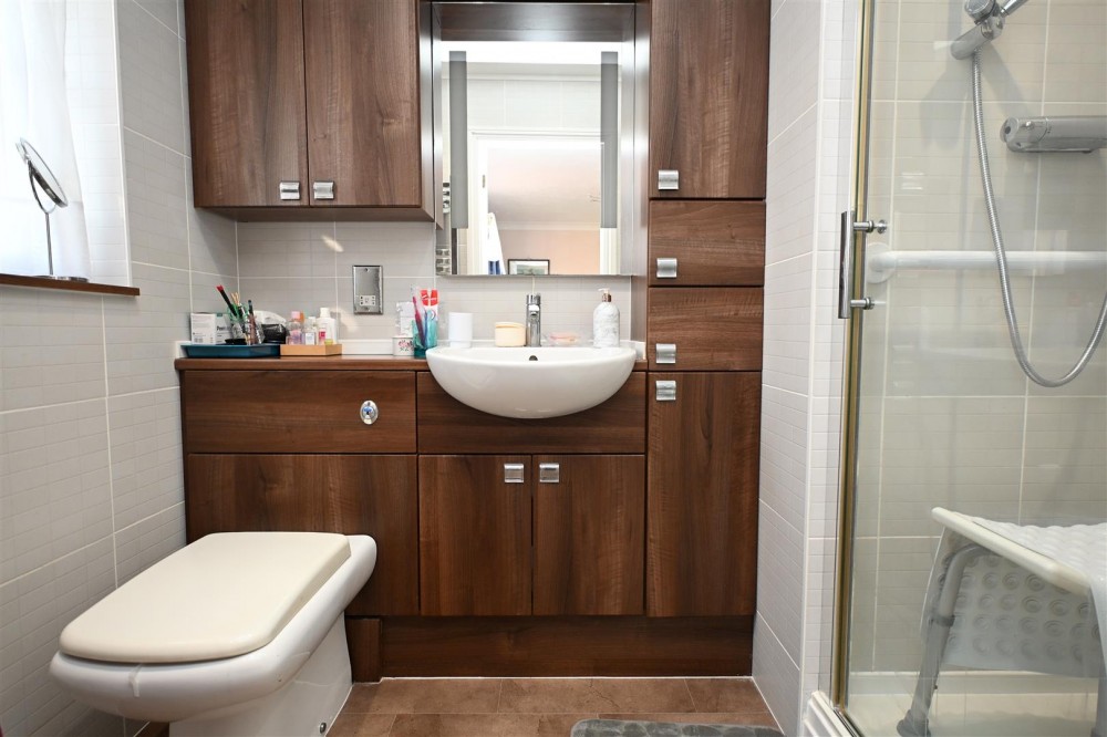 Images for Maynards Wood, Chineham, Basingstoke