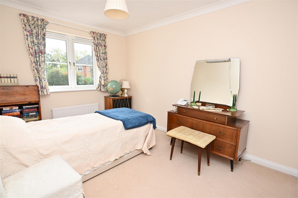 Images for Maynards Wood, Chineham, Basingstoke