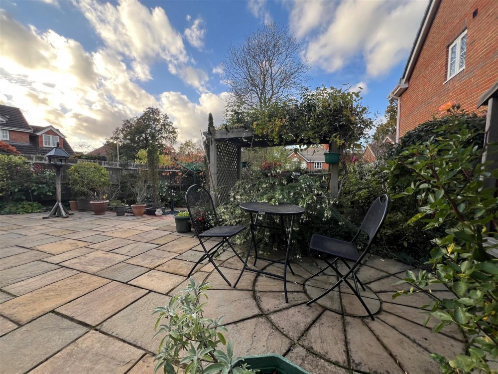 Images for Maynards Wood, Chineham, Basingstoke