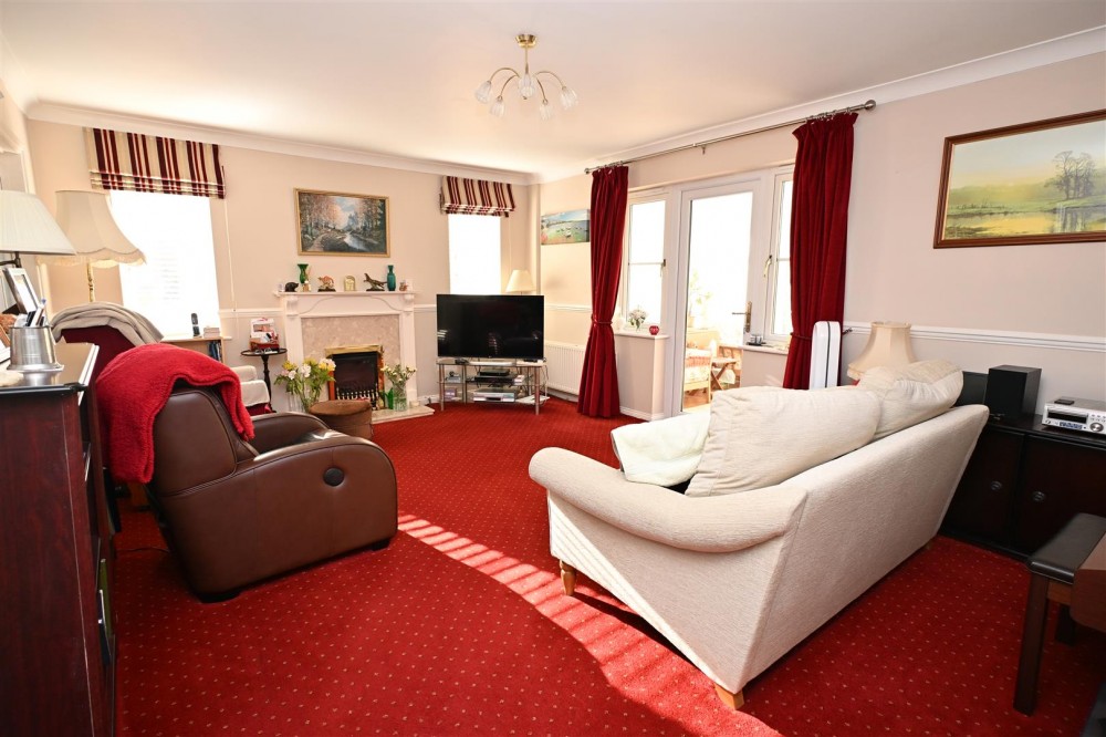 Images for Maynards Wood, Chineham, Basingstoke