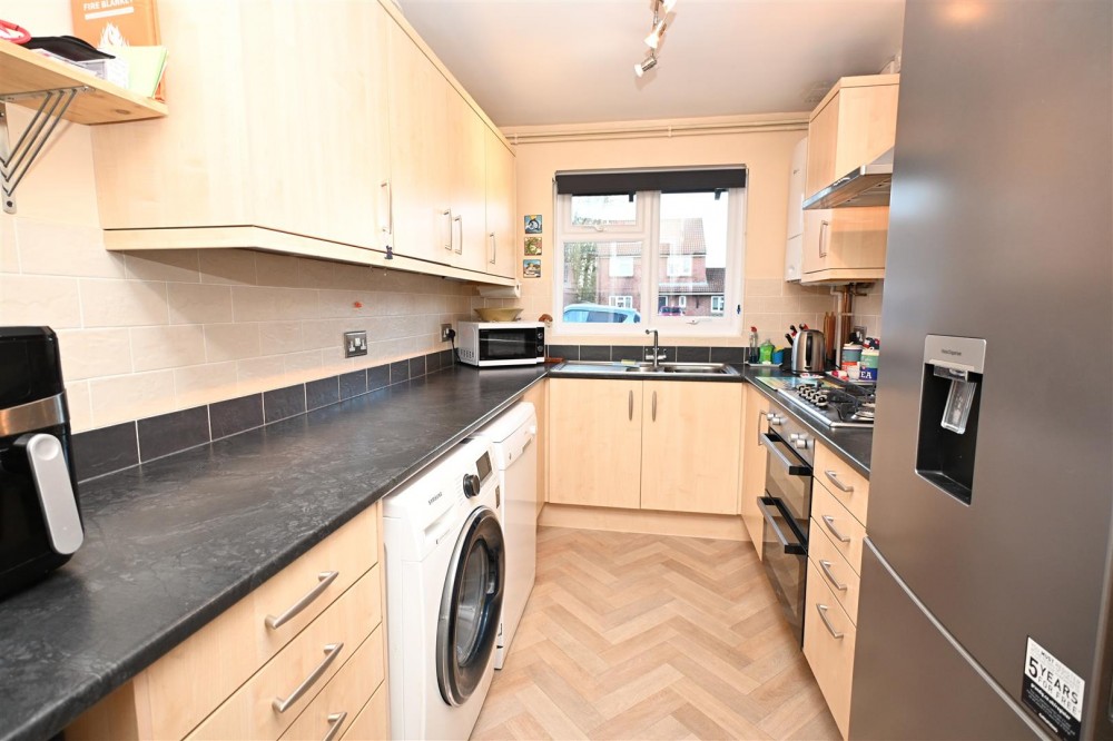 Images for Van Dyck Close, Basingstoke