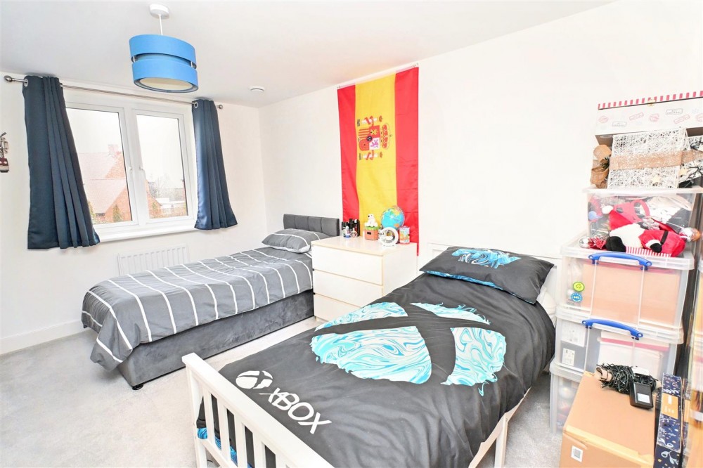 Images for Treetop Avenue, Basingstoke