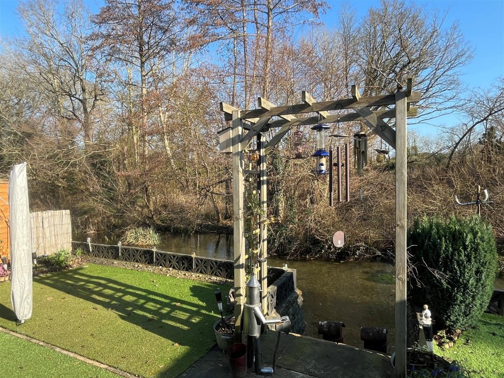 Images for Water End Park, Old Basing, Basingstoke