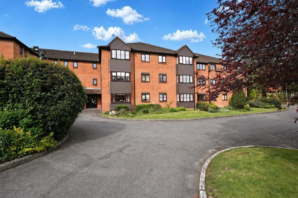 Images for Oakfields, Lychpit, Basingstoke