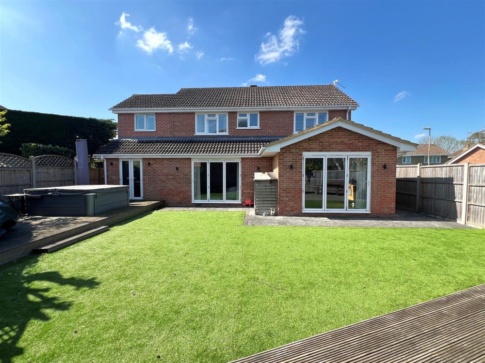 Images for Martins Wood, Chineham, Basingstoke