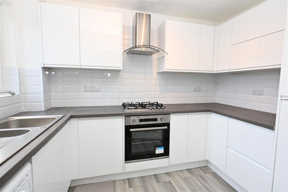Images for Clover Field, Lychpit, Basingstoke