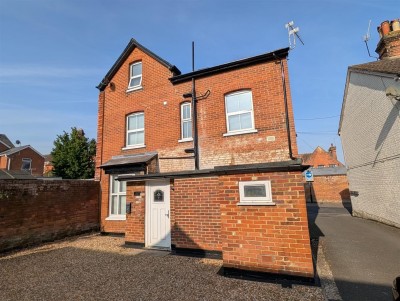 Jubilee Road, Fairfields, Basingstoke