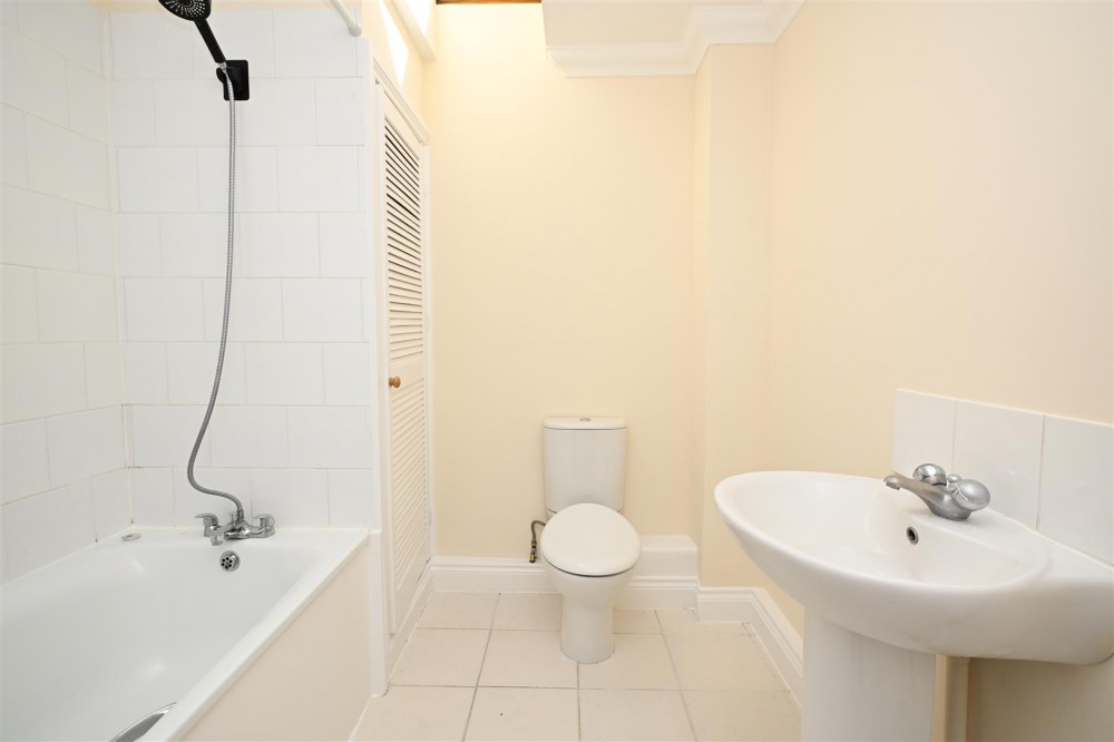 Images for Flaxfield Road, Basingstoke