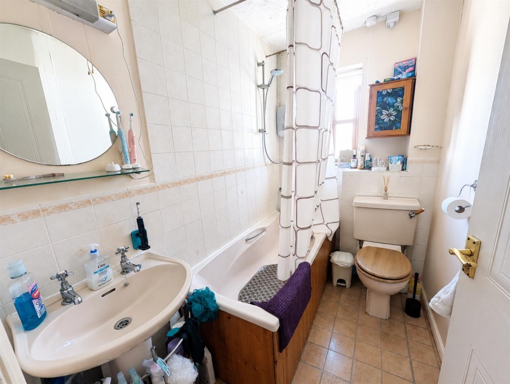 Images for Gander Drive, The Beeches, Basingstoke
